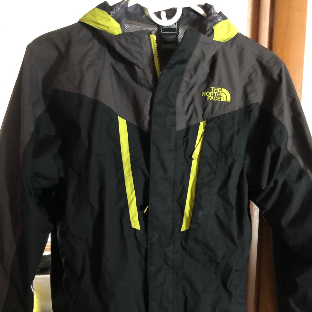 Boy’s The North Face HyVent 2 in 1 fleece/shell
